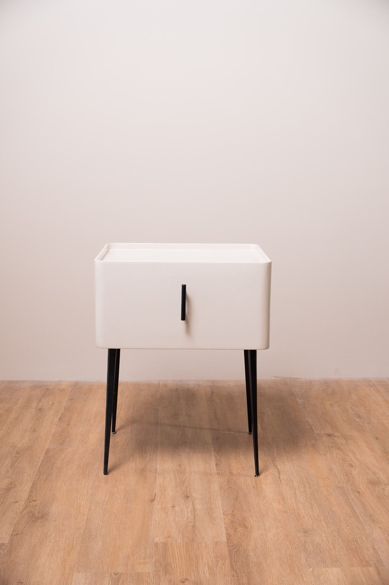 Mesa de noche Noreem